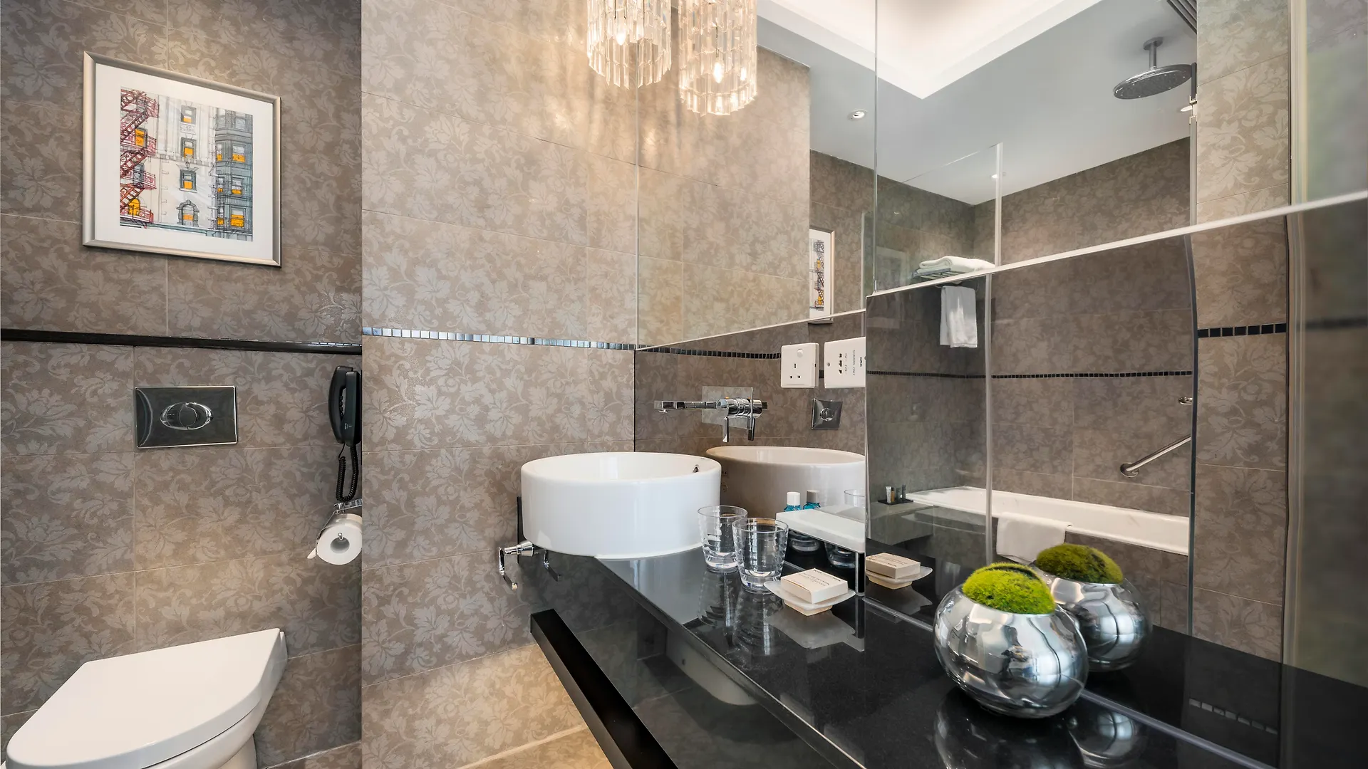 The Mercer Hong Kong 4*,